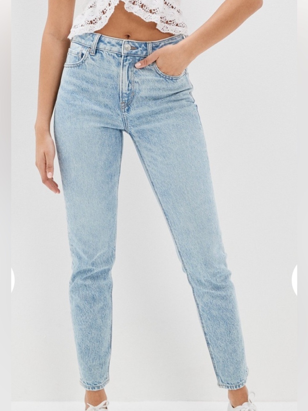 American Eagle Outfitters AE Strigid Mom Jean